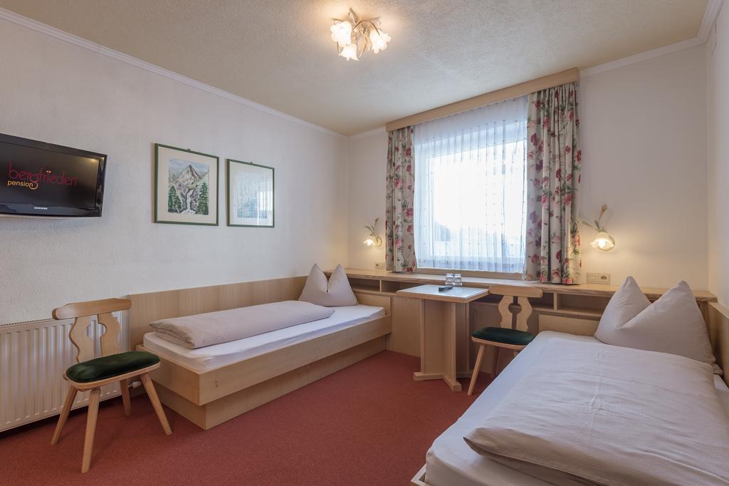 Pension Bergfrieden Obergurgl Habitación foto